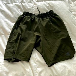 Adidas men’s M dark army green shorts
